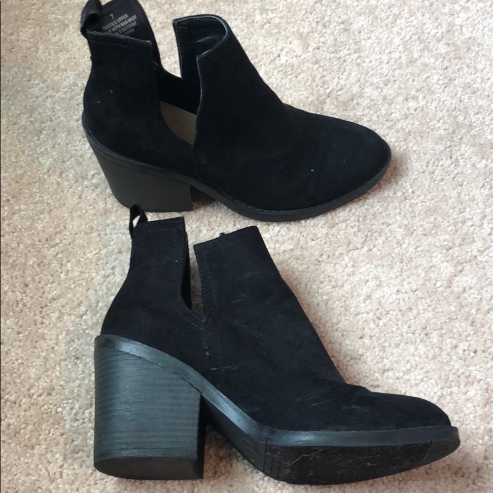 SOLD- Black booties
